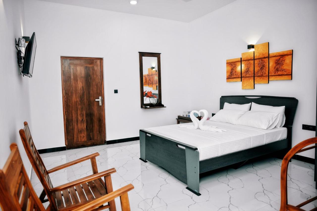 Hotel Aurum Boutique à Negombo Extérieur photo