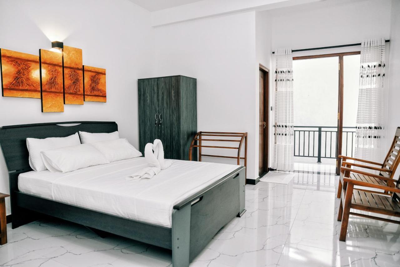 Hotel Aurum Boutique à Negombo Extérieur photo